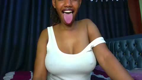 queen321850 online show from January 6, 2:10 pm