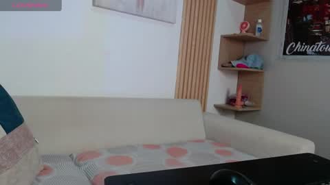 Snapshot of queen_adhara chatting on July 29, 12:58 pm ANTONELLA online show from July 29, 12:58 pm