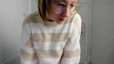 Amelie online show from May 26, 8:54 am