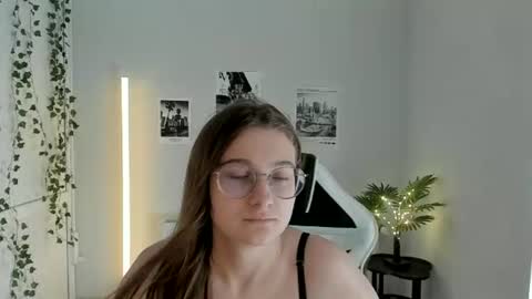 Amelie online show from July 4, 7:36 am