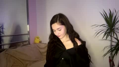 Snapshot of queen_chatur chatting on February 13, 4:07 pm Viktoria online show from February 13, 4:07 pm