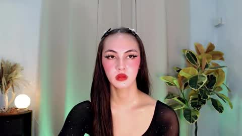 Snapshot of queen_danaya chatting on April 8, 1:05 am queen_danaya online show from April 8, 1:05 am