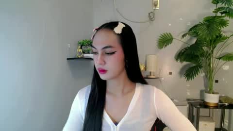 Snapshot of queen_danaya chatting on June 11, 9:57 pm queen_danaya online show from June 11, 9:57 pm