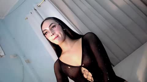 Snapshot of queen_danaya chatting on July 1, 6:18 pm queen_danaya online show from July 1, 6:18 pm