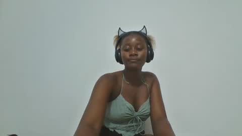 queen_diveer online show from September 26, 4:00 pm