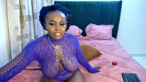 QUEEN  DOLY online show from June 26, 1:21 am