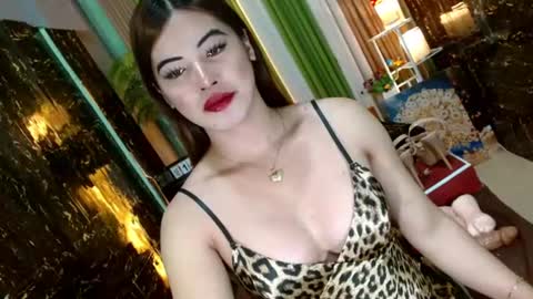 Snapshot of queen_kendalx19 chatting on July 14, 10:54 am Kendal online here from 6am-3pm philippine time online show from July 14, 10:54 am