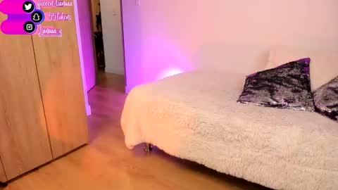 Snapshot of queen_liana chatting on December 20, 7:33 am Liana online show from December 20, 7:33 am