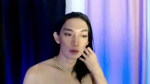 Queen Lucifer online show from November 7, 5:13 pm