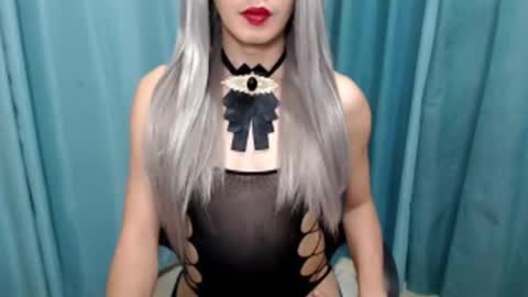 Queen Lucifer online show from December 4, 6:38 pm