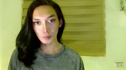 Queen Lucifer online show from January 12, 6:24 pm