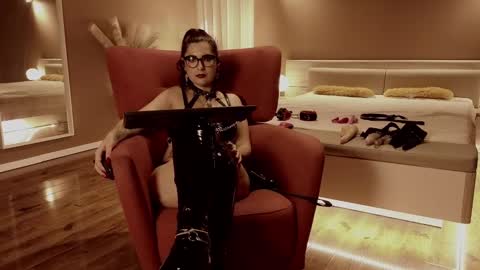 Mistresss Manifest online show from March 8, 5:54 pm