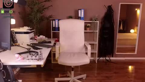 Mistresss Manifest online show from September 27, 7:57 am
