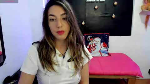 Snapshot of queen_natttyy chatting on December 3, 2:58 am queen_natttyy online show from December 3, 2:58 am