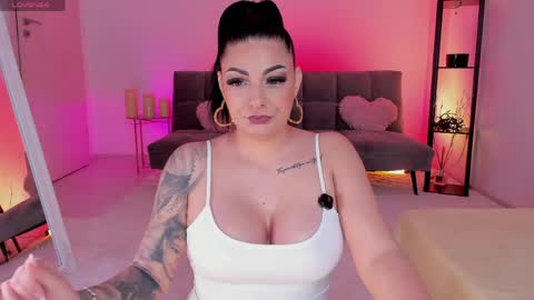 queen_of_deepthroat online show from March 30, 4:35 am