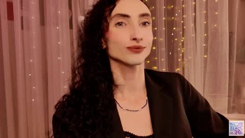 Snapshot of queen_of_tease chatting on November 27, 6:54 pm queen_of_tease online show from November 27, 6:54 pm