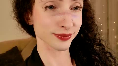 Snapshot of queen_of_tease chatting on February 26, 6:51 pm queen_of_tease online show from February 26, 6:51 pm