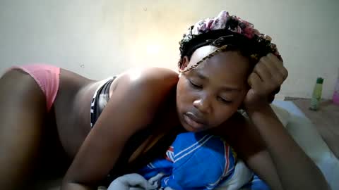 Snapshot of queen_slender chatting on July 24, 12:03 pm queen_slender online show from July 24, 12:03 pm
