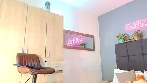 Snapshot of queenaliice chatting on October 15, 4:29 pm ALICE online show from October 15, 4:29 pm