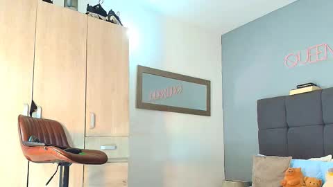 Snapshot of queenaliice chatting on November 5, 1:22 pm ALICE online show from November 5, 1:22 pm