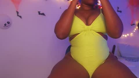 Snapshot of queenalya_ chatting on October 28, 2:59 am Ahlya online show from October 28, 2:59 am