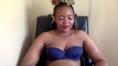 Queenbebony2 online show from January 29, 7:46 am