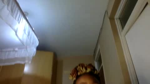 Queenbebony2 online show from February 8, 1:43 am
