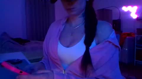 queenbee6269 online show from January 13, 7:24 am