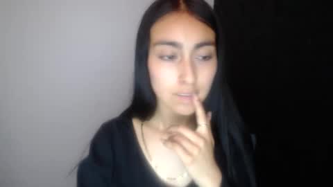 Snapshot of queenbyte_18 chatting on December 1, 8:03 pm queenbyte_18 online show from December 1, 8:03 pm