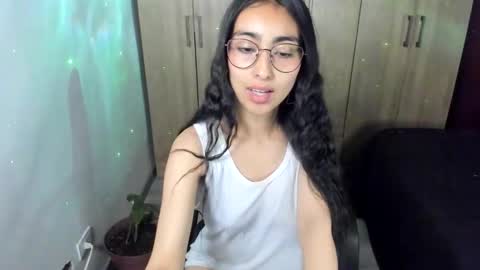 queenbyte_18 online show from February 24, 3:26 am