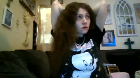 queencrimsonlvx online show from July 12, 6:48 am