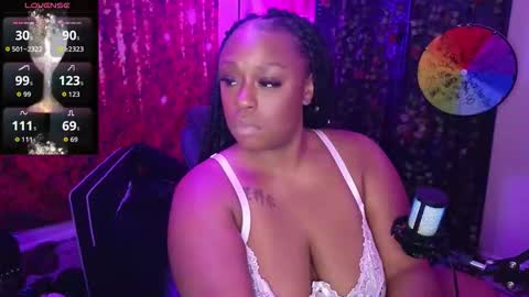 Queen Cherise Roze online show from November 13, 2:32 am