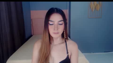 queenemeraldts online show from October 30, 2:02 am