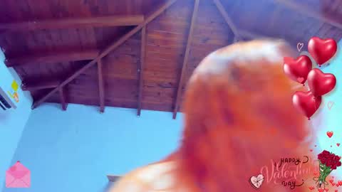 Snapshot of queengrett chatting on February 17, 7:09 pm Queen online show from February 17, 7:09 pm