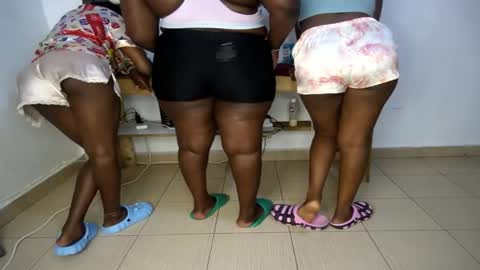 Nina online show from March 2, 7:21 pm