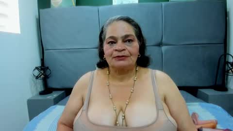Snapshot of queenmature chatting on September 11, 8:53 pm VickyBoobss online show from September 11, 8:53 pm