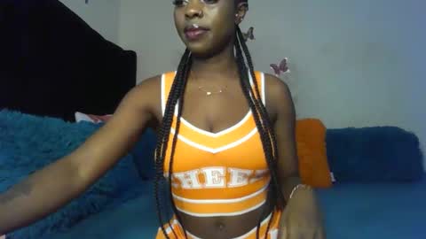 Snapshot of queenmavela_ chatting on February 6, 7:50 pm queenmavela_ online show from February 6, 7:50 pm