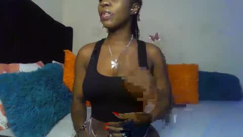 Snapshot of queenmavela_ chatting on February 15, 7:32 pm queenmavela_ online show from February 15, 7:32 pm
