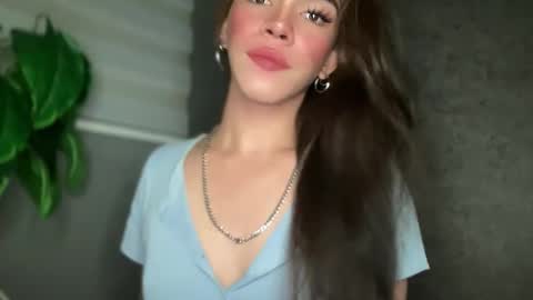 QUEEN online show from December 15, 12:53 pm