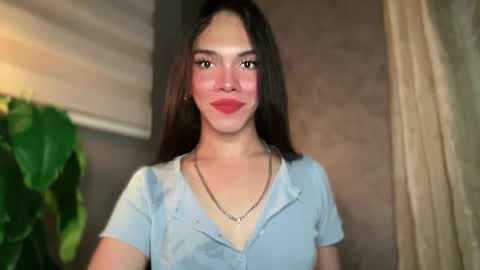 QUEEN online show from March 11, 5:52 pm