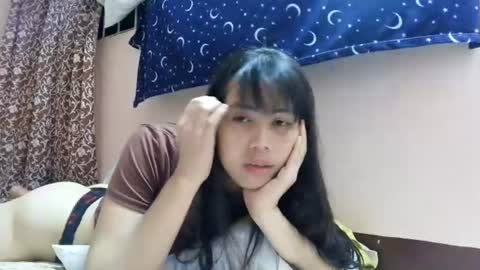 Snapshot of queennbbee chatting on June 25, 3:16 pm queennbbee online show from June 25, 3:16 pm