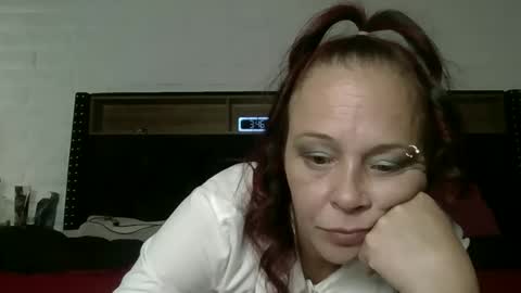 Snapshot of queenofmen69 chatting on May 12, 10:45 am queenofmen69 online show from May 12, 10:45 am