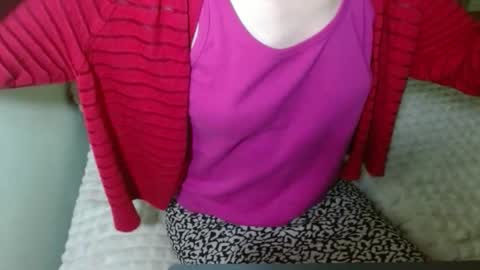 queenoftenderness online show from February 5, 5:50 pm