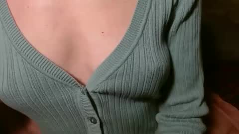 queenoftenderness online show from April 16, 6:52 pm