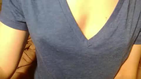 queenoftenderness online show from April 17, 6:55 pm