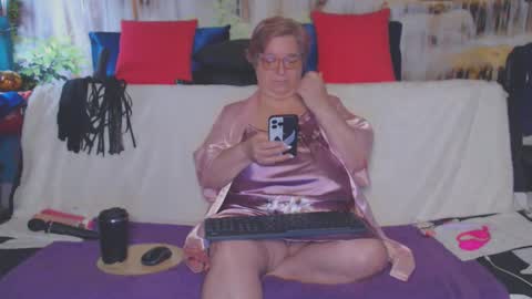 QueenPammy online show from March 31, 8:26 am