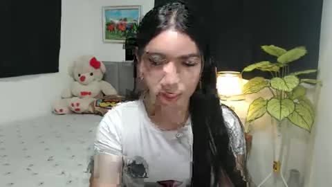 QueenPinay69 online show from October 15, 1:33 pm