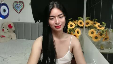 QueenPinay69 online show from November 28, 5:15 pm