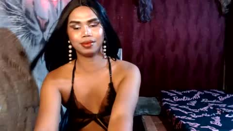 Snapshot of queenpinayebony_xx chatting on June 27, 2:01 pm queenpinayebony_xx online show from June 27, 2:01 pm