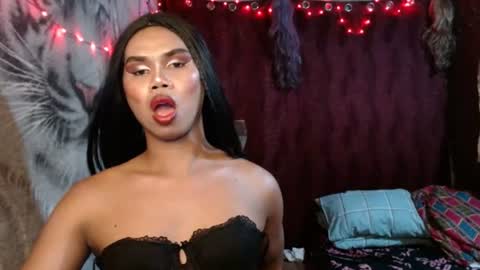 Snapshot of queenpinayebony_xx chatting on July 3, 2:56 pm queenpinayebony_xx online show from July 3, 2:56 pm